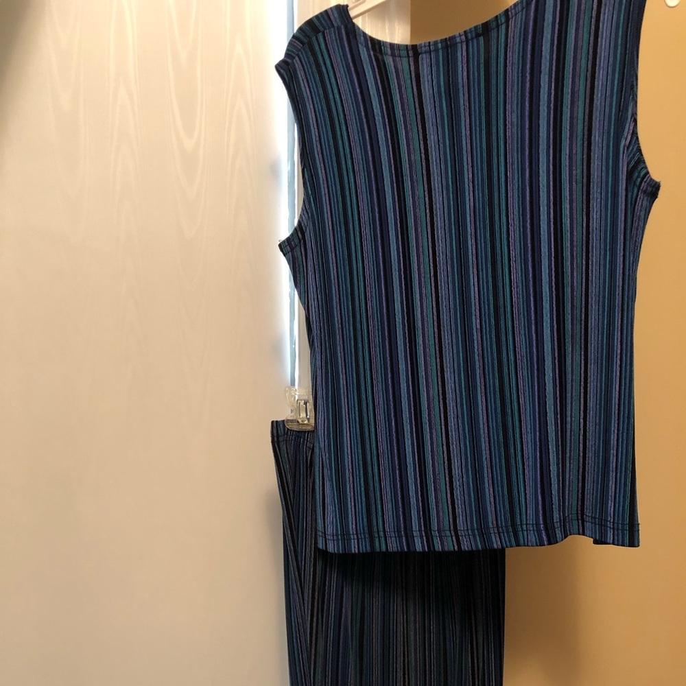 WOMEN’S 2 PIECE SLEEVELESS PANTS SET